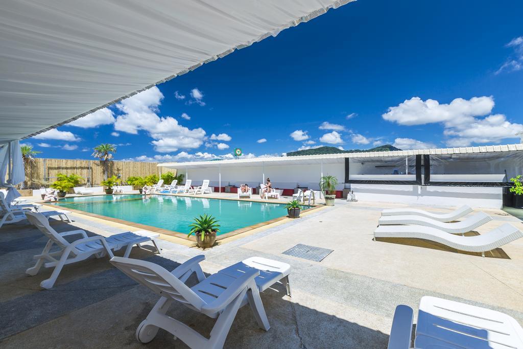 Azure Hotel 3*